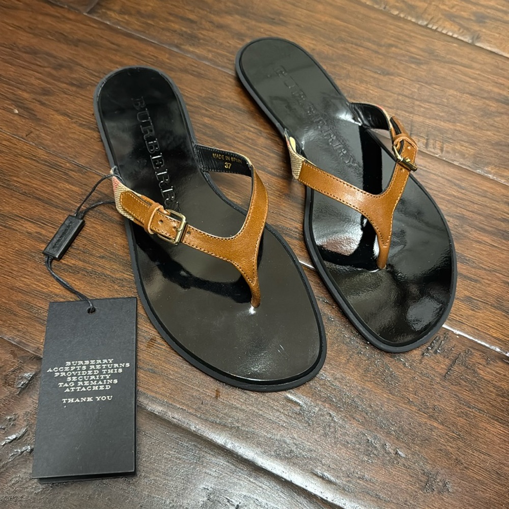 BURBERRY Nova Check Sandals Thongs Size 37 NWT